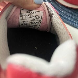 Women’s size 9 INKKAS joggers beautiful multi colored in great condition!